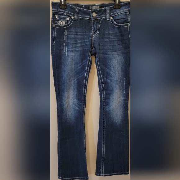 Rue 21 "Jeans, embroidery on back & front, distressed, perfect condition - Picture 10 of 11